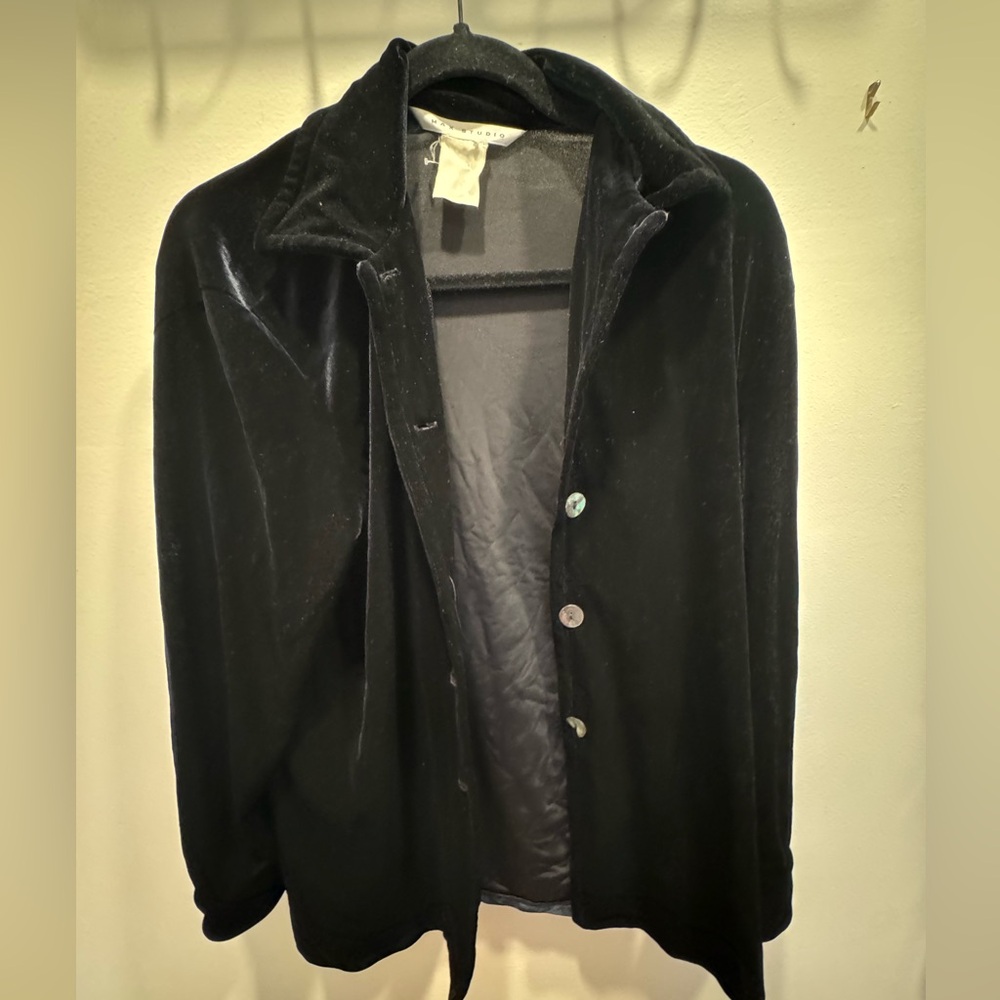 Max studio velvet button down